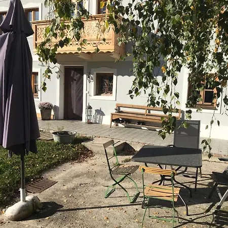 Pferdehof Dietzsch, * Tittmoning