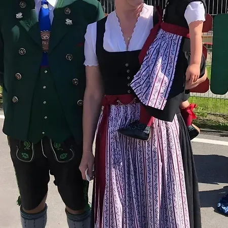 Unter Der Linde شقة